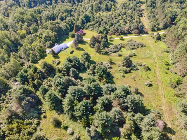 18678 10th Avenue, Barryton Village, MI 49305