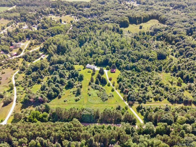 18678 10th Avenue, Barryton Village, MI 49305