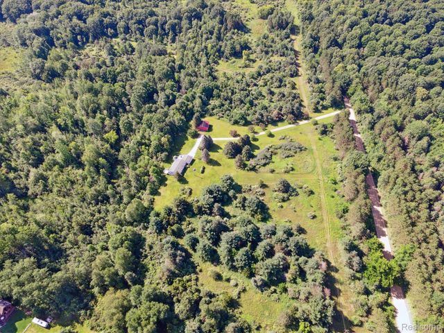 18678 10th Avenue, Barryton Village, MI 49305