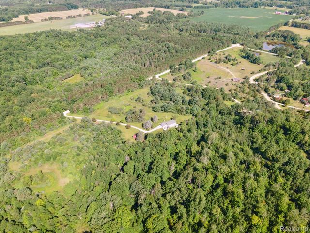 18678 10th Avenue, Barryton Village, MI 49305