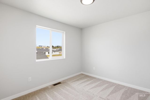 1070 Woods Bog Ave, Middleton, ID 83644