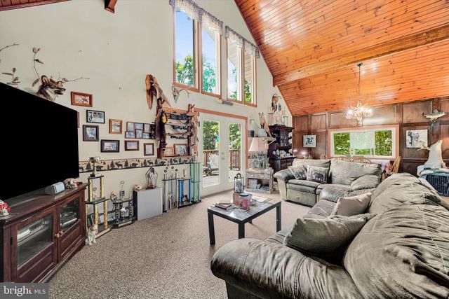 190 POPLAR RD, Boyertown, PA 19512