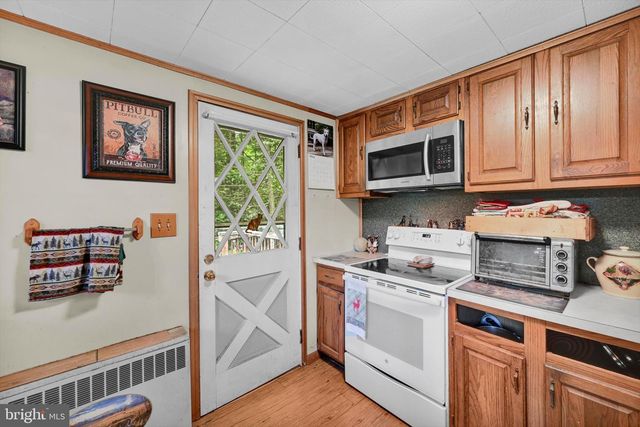 190 POPLAR RD, Boyertown, PA 19512