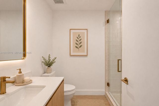 90 NE 32nd St 211, Miami, FL 33127