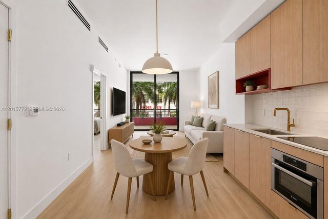 90 NE 32nd St 211, Miami, FL 33127