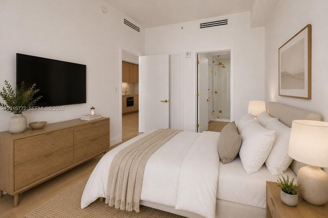 90 NE 32nd St 211, Miami, FL 33127