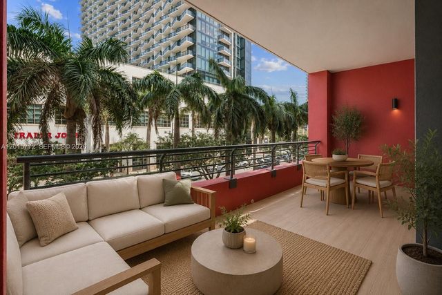 90 NE 32nd St 211, Miami, FL 33127