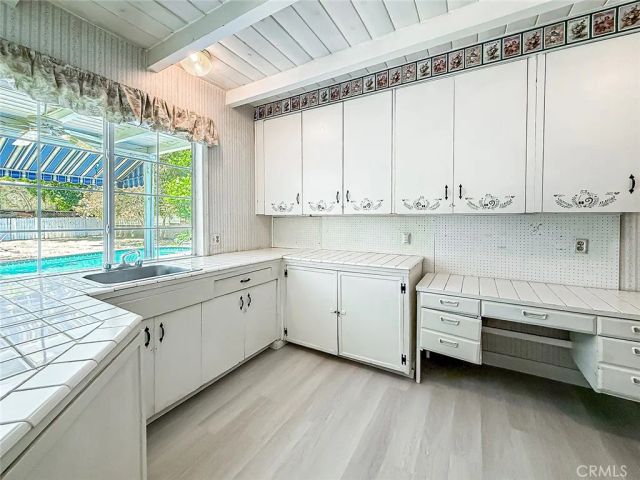 8809 Oak Park Avenue, Sherwood Forest, CA 91325