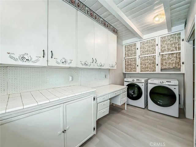 8809 Oak Park Avenue, Sherwood Forest, CA 91325