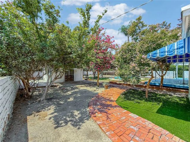 8809 Oak Park Avenue, Sherwood Forest, CA 91325