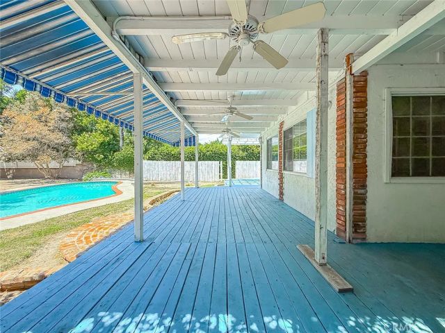 8809 Oak Park Avenue, Sherwood Forest, CA 91325