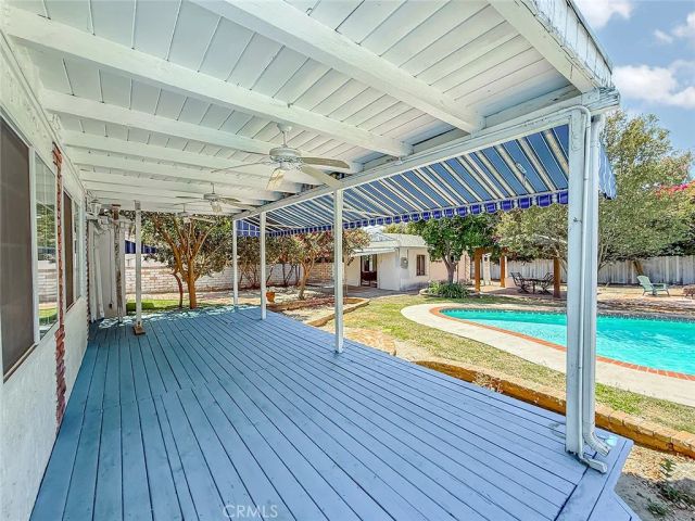 8809 Oak Park Avenue, Sherwood Forest, CA 91325