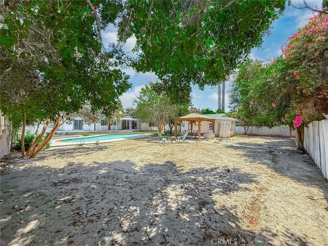 8809 Oak Park Avenue, Sherwood Forest, CA 91325