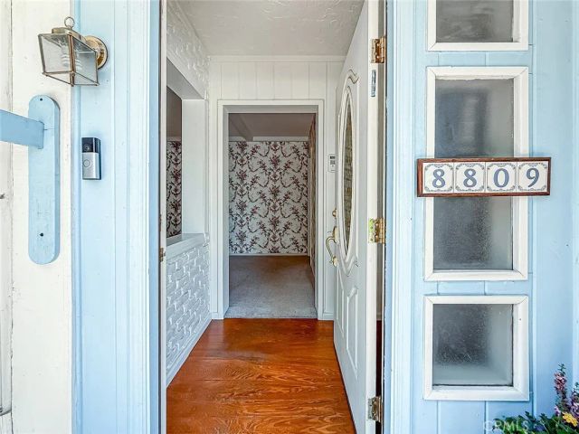 8809 Oak Park Avenue, Sherwood Forest, CA 91325
