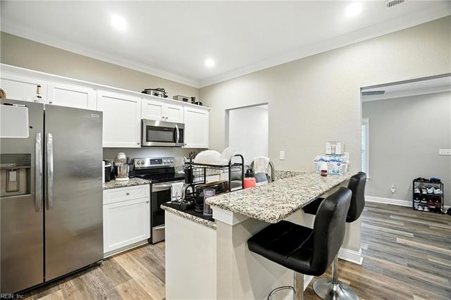 649 3rd AVE, Suffolk, VA 23434