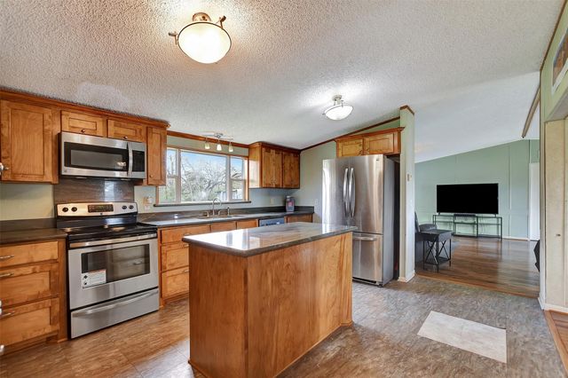 3385 Fm 1452 E, Madisonville, TX 77864