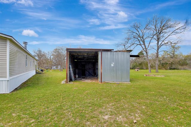 3385 Fm 1452 E, Madisonville, TX 77864