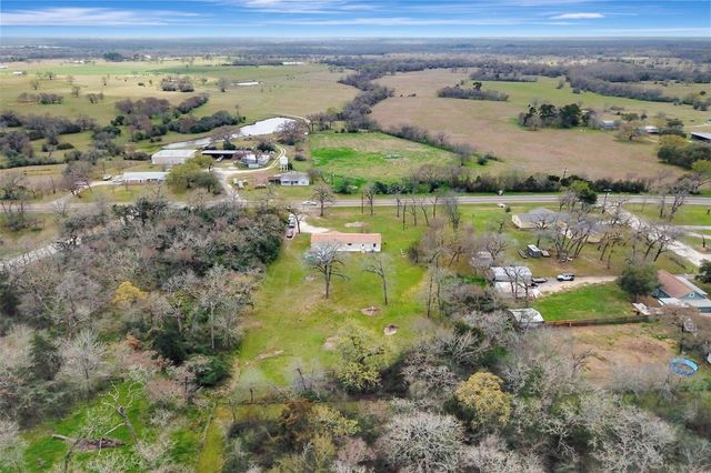 3385 Fm 1452 E, Madisonville, TX 77864