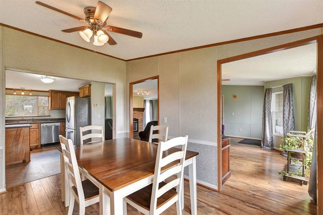 3385 Fm 1452 E, Madisonville, TX 77864