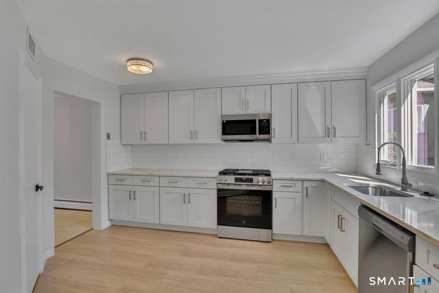 8 Lyle Court G, Farmington, CT 06032