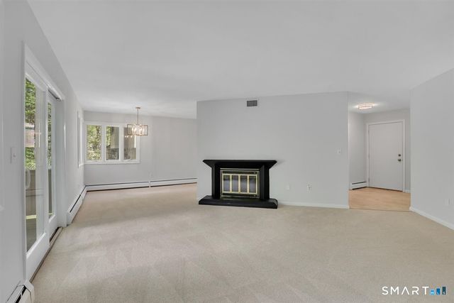 8 Lyle Court G, Farmington, CT 06032