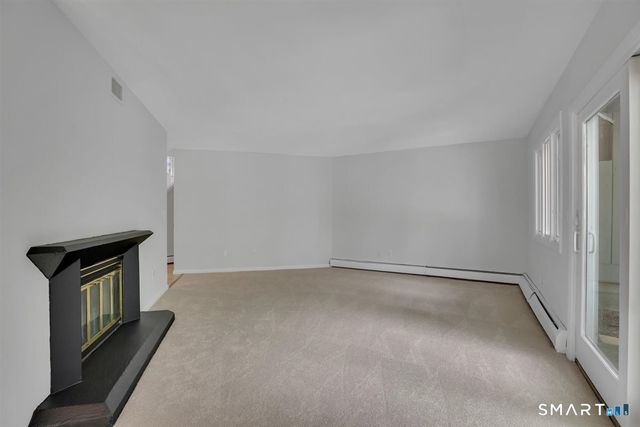 8 Lyle Court G, Farmington, CT 06032