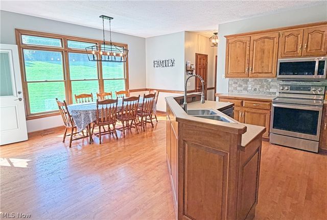 8498 Yorkshire Street NW, Massillon, OH 44646