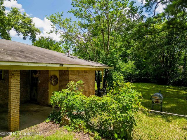 5202 Ginger Drive, Jackson, MS 39209