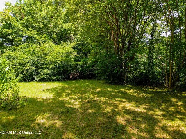 5202 Ginger Drive, Jackson, MS 39209