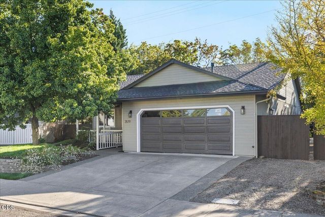 3579 Michael Park Drive, Medford, OR 97504