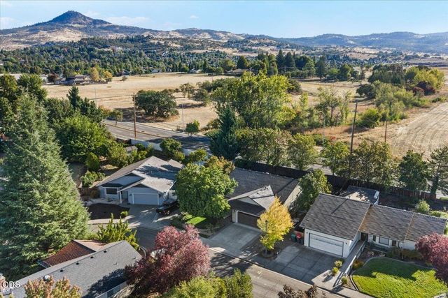 3579 Michael Park Drive, Medford, OR 97504