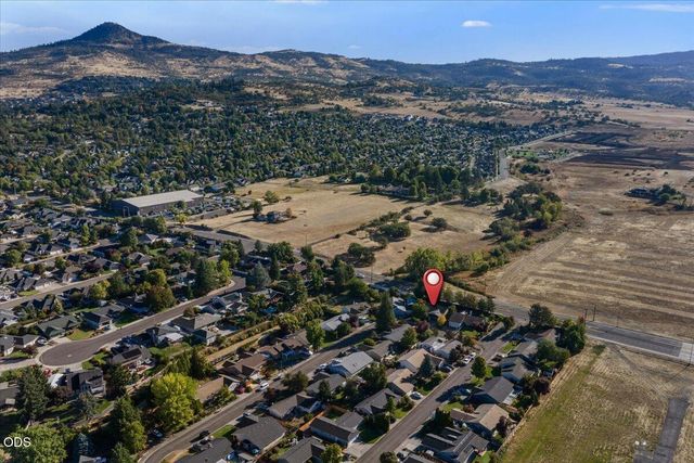 3579 Michael Park Drive, Medford, OR 97504
