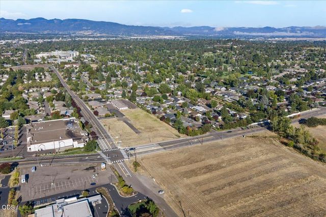 3579 Michael Park Drive, Medford, OR 97504