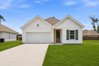 1250 Woodland Trail, Lake Charles, LA 70611