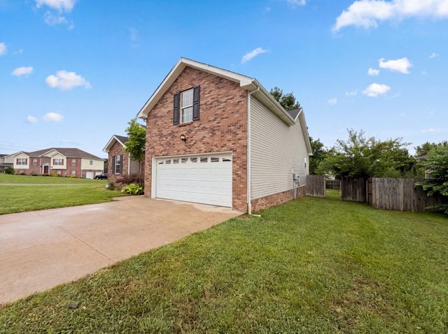 245 Harold Dr, Clarksville, TN 37040