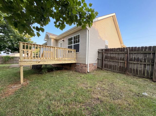 245 Harold Dr, Clarksville, TN 37040