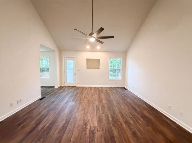 245 Harold Dr, Clarksville, TN 37040