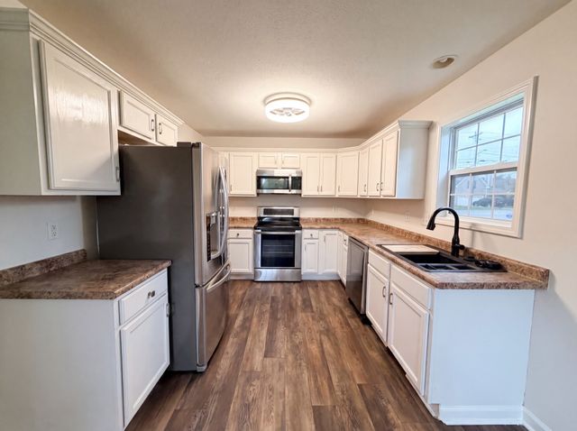 245 Harold Dr, Clarksville, TN 37040