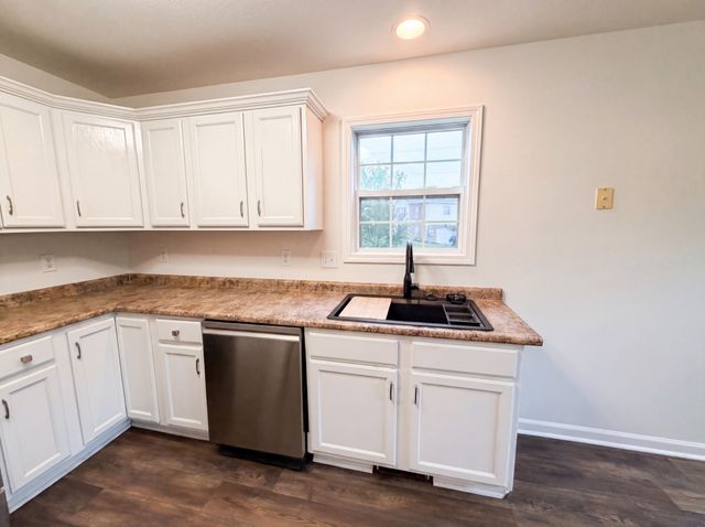 245 Harold Dr, Clarksville, TN 37040