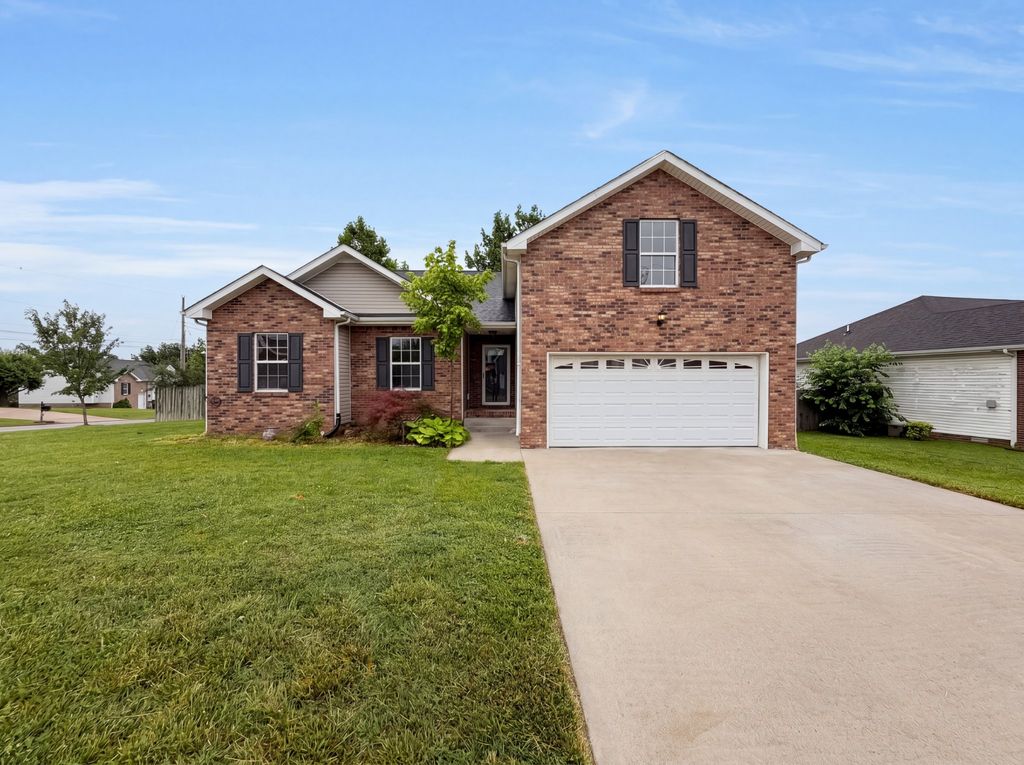 245 Harold Dr, Clarksville, TN 37040