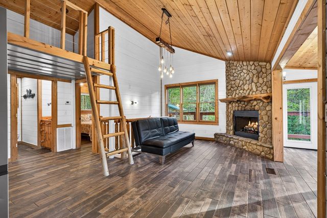 19 The Forest Road, Blue Ridge, GA 30513