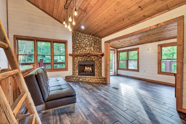 19 The Forest Road, Blue Ridge, GA 30513