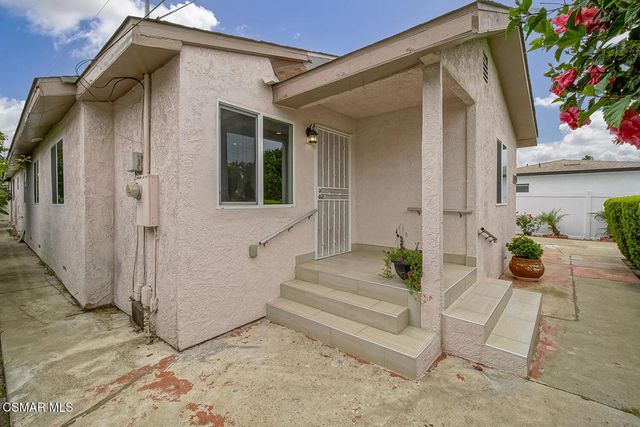 1520 W 107th Street, Los Angeles, CA 90047