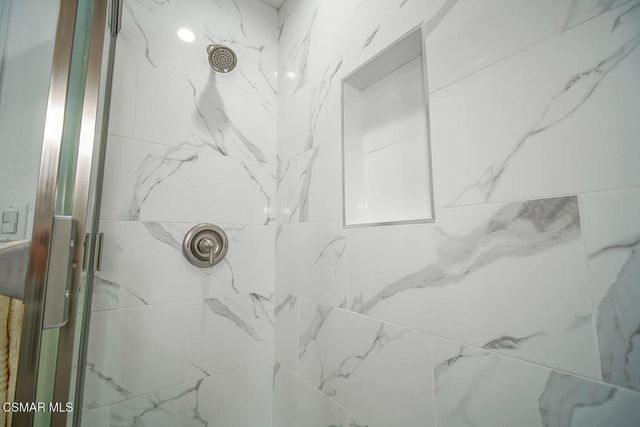 1520 W 107th Street, Los Angeles, CA 90047