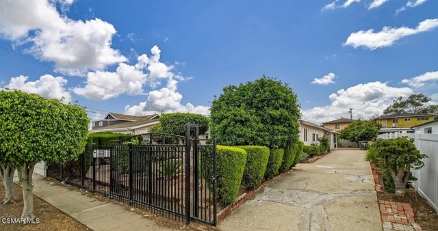 1520 W 107th Street, Los Angeles, CA 90047