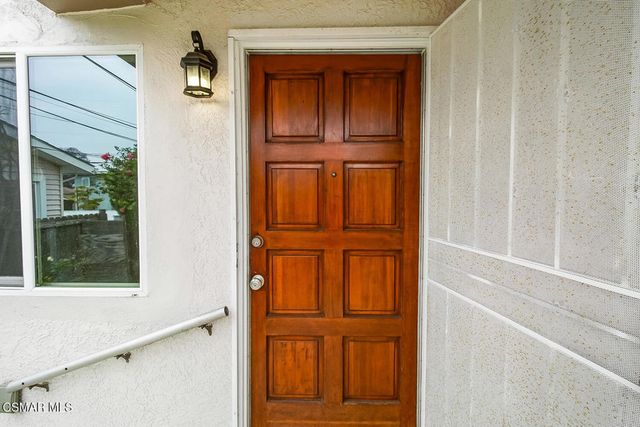 1520 W 107th Street, Los Angeles, CA 90047