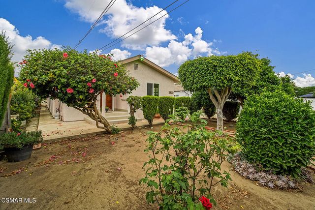 1520 W 107th Street, Los Angeles, CA 90047