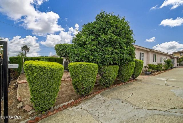 1520 W 107th Street, Los Angeles, CA 90047