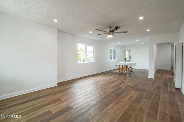 1520 W 107th Street, Los Angeles, CA 90047