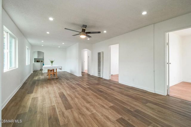 1520 W 107th Street, Los Angeles, CA 90047